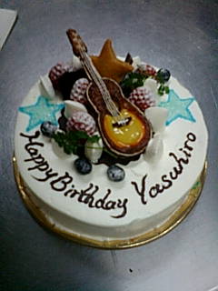 手作り菓子 アビニヨン シェフのお菓子日記 立体ギターのケーキ By Horinouchi
